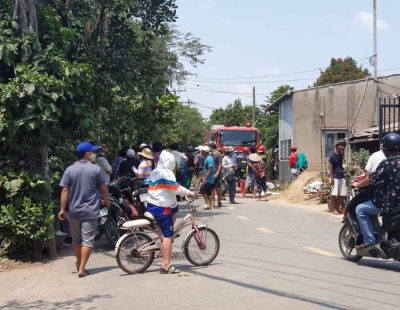 TP HCM: Thanh niên nghi ngáo đá lao ra đường cướp tài sản rồi về nhà cố thủ