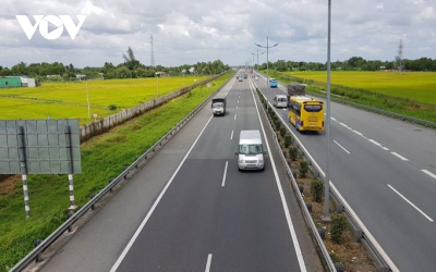 Nâng cấp hệ thống chiếu sáng trên cao tốc TPHCM – Trung Lương