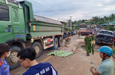 Vụ xe tải tông 3 người chết tại chỗ: Làm rõ trách nhiệm của đơn vị thi công