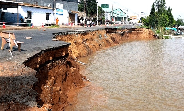 Bắt “đúng mạch” để phòng tránh sạt lở ở ĐBSCL