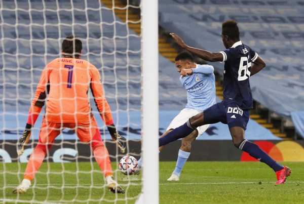 Man City, Bayer Munich khoe sức mạnh với mưa bàn thắng ở Champions League