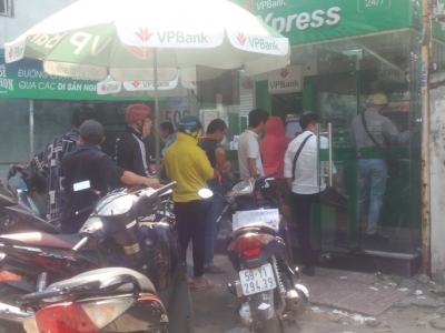 Các ngân hàng không được để ATM hết tiền trong dịp Tết