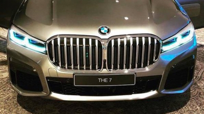 BMW 7-Series lộ hàng với tản nhiệt khổng lồ