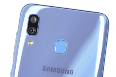 Samsung Galaxy A30 giảm giá hấp dẫn cuối tháng 11