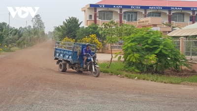 6 xã biên giới ở Long An mòn mỏi chờ có đường nhựa từ huyện về trung tâm