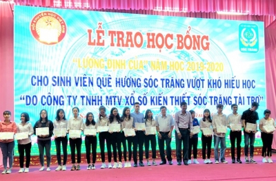 Trao 228 suất học bổng Lương Định Của cho sinh viên nghèo