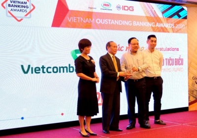 Vietcombank được vinh danh Ngân hàng chuyển đổi số tiêu biểu năm 2020