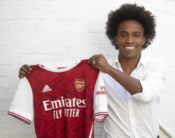 Willian chính thức gia nhập Arsenal hưởng lương “khủng”