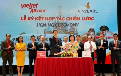 Vietjet ký hợp tác chiến lược cùng Vinpearl