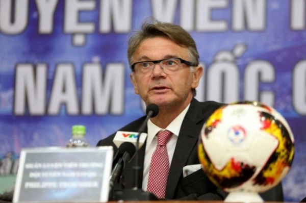 Vì sao HLV Philippe Troussier không nhận lương cao?