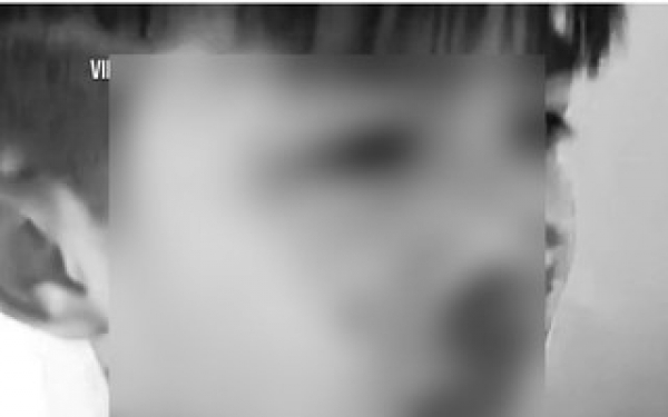 Xôn xao clip học sinh lớp 7 nghi bị phụ huynh lớp 5 đánh chảy máu mũi