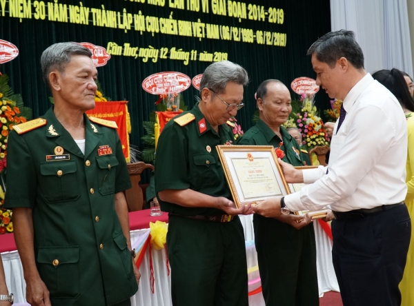 Cựu chiến binh gương mẫu trong công tác, đời sống