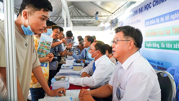 Thí sinh cần chú ý an toàn và chọn lọc thông tin