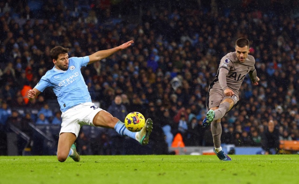 Rượt đuổi tỉ số nghẹt thở, Man City đánh rơi chiến thắng trước Tottenham