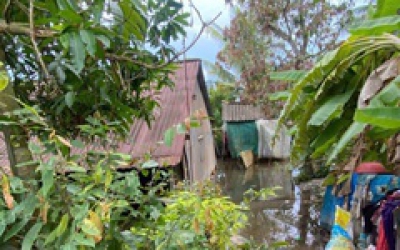 Đồng Th&aacute;p: Đau l&ograve;ng 2 mẹ con chết trong căn nh&agrave; ngập nước, nghi bị điện giật