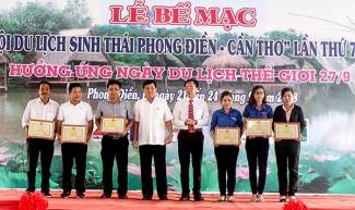 Hơn 60.000 lượt kh&aacute;ch đến tham quan Ng&agrave;y hội Du lịch sinh th&aacute;i Phong Điền 2018