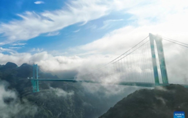 Cận cảnh c&acirc;y cầu cao nhất thế giới, &ldquo;chuẩn từng milimet&rdquo; của Trung Quốc