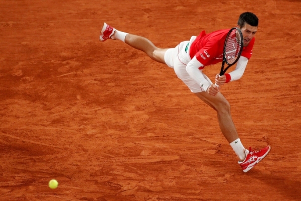 Djokovic chạm trán tay vợt Tây Ban Nha ở tứ kết Roland Garros