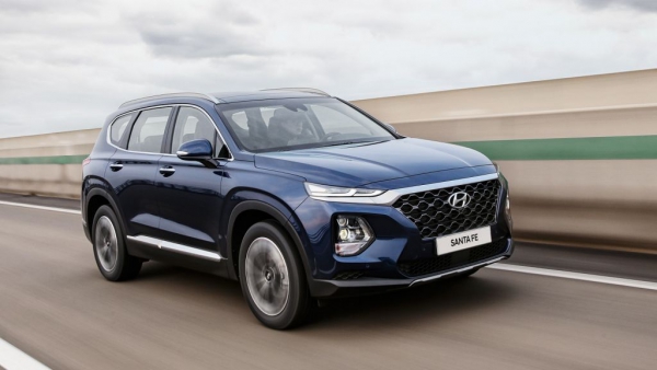 Hyundai SantaFe lập lại trật tự trong phân khúc SUV 7 chỗ tháng 4/2021