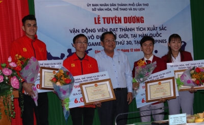 Cần Thơ khen thưởng các VĐV đoạt huy chương tại SEA Games 30 và Giải vô địch Thể hình - Physique thế giới lần thứ 11 năm 2019