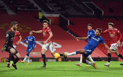 Man United chia điểm đáng tiếc với Everton