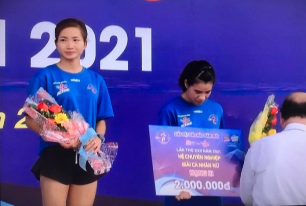 Kỷ lục gia SEA Games Nguyễn Thị Oanh vô địch giải chạy Chào năm mới