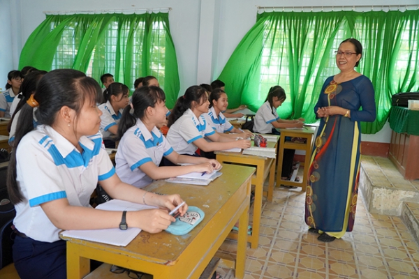 Gương sáng Nhà giáo ưu tú Nguyễn Thị Thanh Nhi