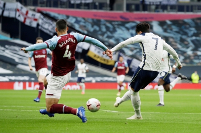 Rượt đuổi tỉ số điên rồ, Tottenham ngỡ ngàng vuột chiến thắng trước West Ham