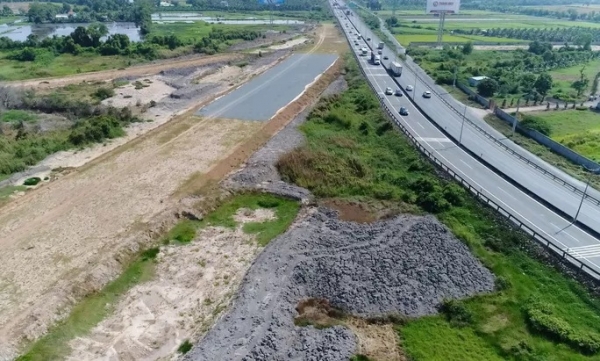 Dự án đường cao tốc Trung Lương - Mỹ Thuận: 15 giờ đàm phán căng thẳng