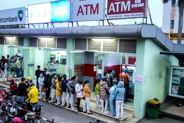 Cao điểm thanh toán, giao dịch ATM lại nghẽn