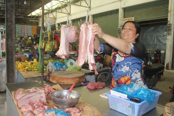 Nhộn nhịp chợ Bình Thủy