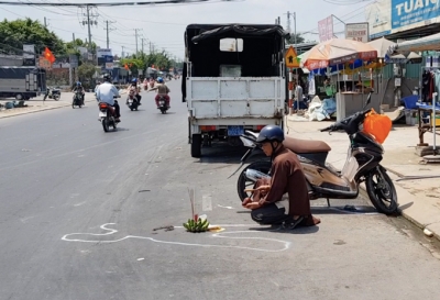 Tử vong sau va chạm với container, anh thợ hồ bỏ lại 3 con nhỏ