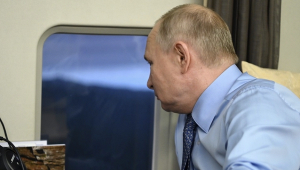 Truyền thông Nga: Trực thăng chở Tổng thống Putin từng lọt vào trận địa UAV Ukraine