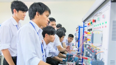 Tự chủ đại học: Trên thông, dưới tắc