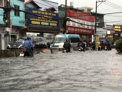 TP HCM lún trung bình 2 cm/năm, Chủ tịch Phan Văn Mãi ra chỉ đạo khẩn