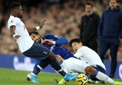 Son Heung-min đốn gãy chân đối thủ, Tottenham tiếp tục sa lầy