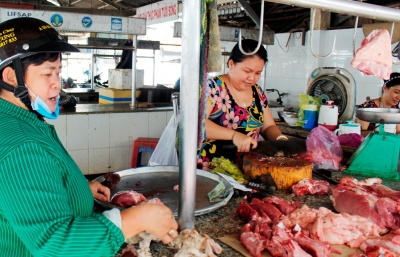 Cần Đước: Giá thịt heo tăng cao