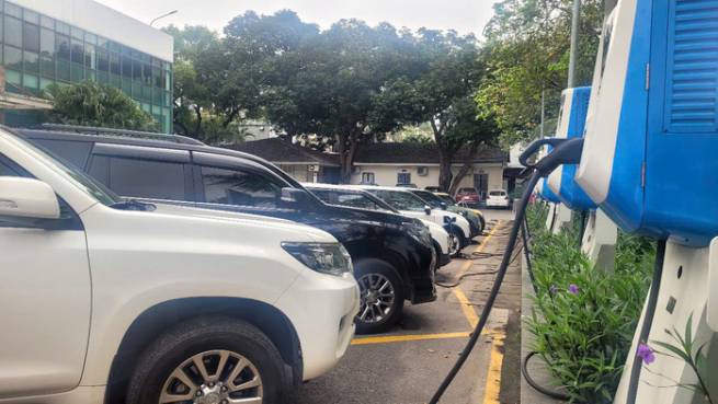 Thủ tướng: Nghi&ecirc;n cứu, ban h&agrave;nh ch&iacute;nh s&aacute;ch khuyến kh&iacute;ch ph&aacute;t triển xe điện