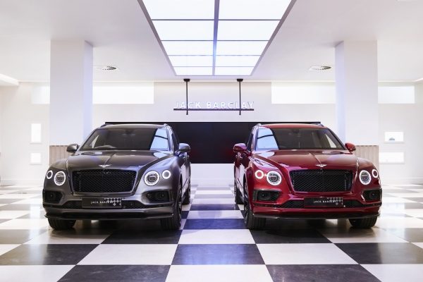 Bentley Bentayga tung ra cùng lúc 2 phiên bản đặc biệt nhưng nội thất mới là điểm đáng chú ý