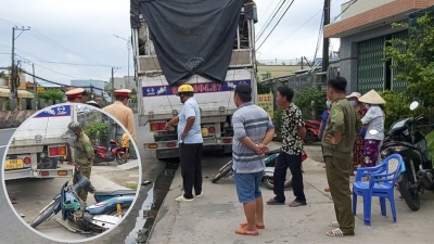 Tiền Giang: Tông vào xe tải đang dừng trên Quốc lộ 1, người đàn ông đi xe máy nguy kịch