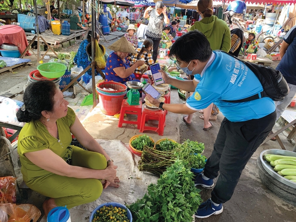 &#039;&#039;Đi từng ngõ, gõ từng nhà&#039;&#039;… cài đặt ứng dụng Bluezone