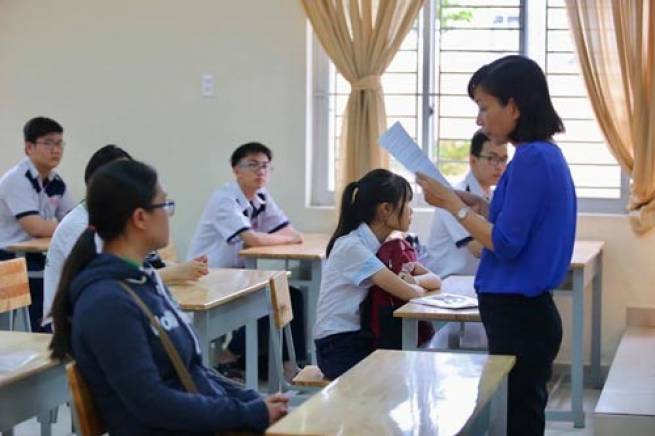 98,58% th&iacute; sinh l&agrave;m thủ tục dự thi