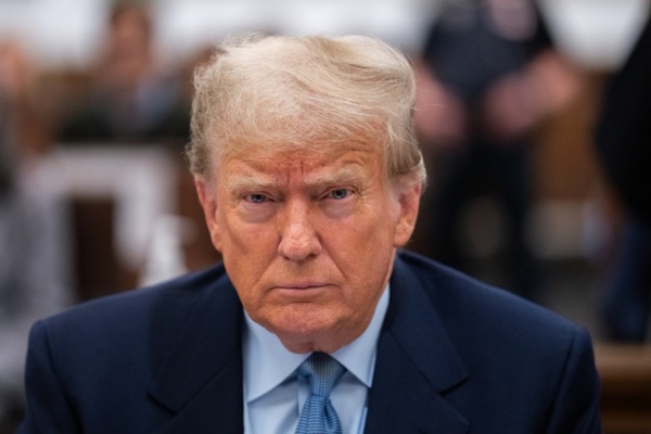 Tổng thống Donald Trump quyết không nhượng bộ thuế quan, thị trường lao dốc không phanh