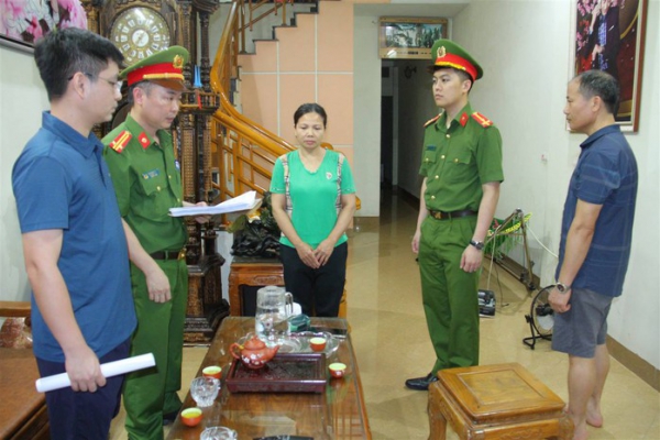 Khởi tố 3 người trong vụ sản xuất 350 tấn giá đỗ bằng hóa chất độc hại