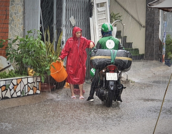 &quot;Mưa vàng&quot; sẽ xuất hiện liên tiếp ở TP HCM để giải nhiệt trong 2 ngày tới