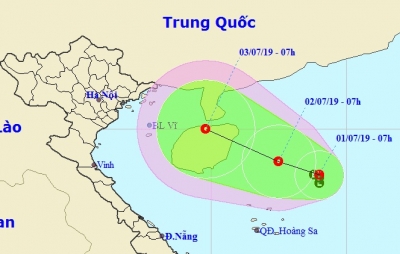 Áp thấp trên biển Đông đang hướng vào Bắc Bộ