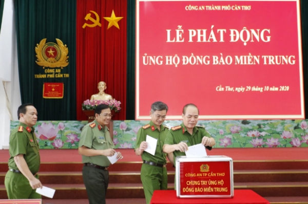 Công an Cần Thơ phát động ủng hộ đồng bào miền Trung