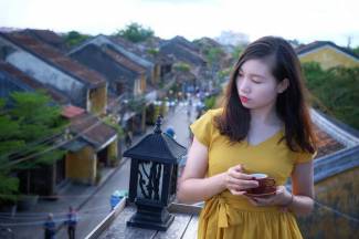 Qu&aacute;n c&agrave; ph&ecirc; l&yacute; tưởng để ngắm Hội An đẹp lung linh từ tr&ecirc;n cao
