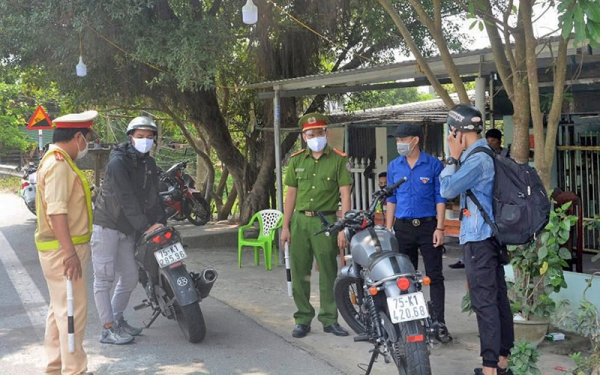 Siết chặt an toàn giao thông trong mùa dịch