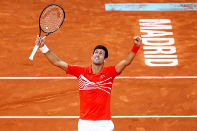 Djokovic &quot;rộng cửa&quot; giành Grand Slam thứ 18